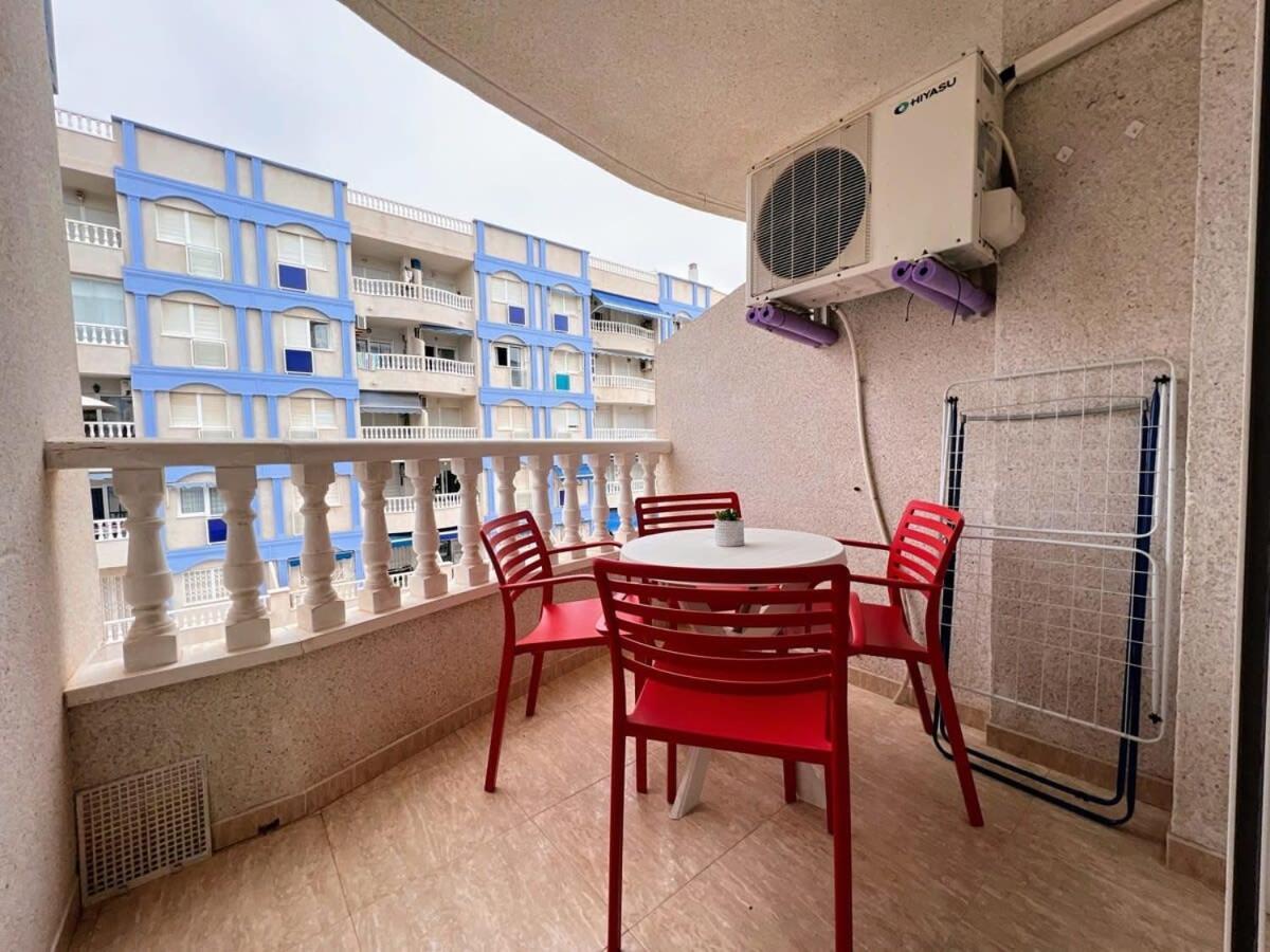Welcoming Seafront Apartment Tv15 Torrevieja Esterno foto