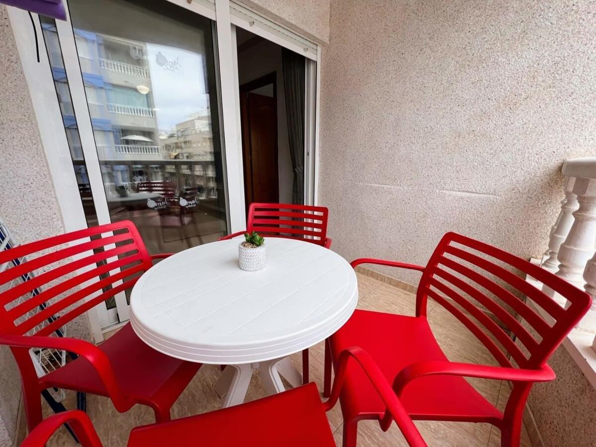 Welcoming Seafront Apartment Tv15 Torrevieja Esterno foto